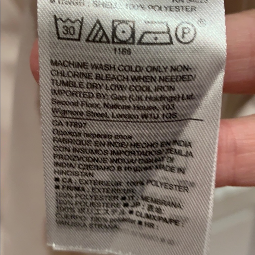 Banana Republic champagne colored v neck blouse - Picture 6 of 6